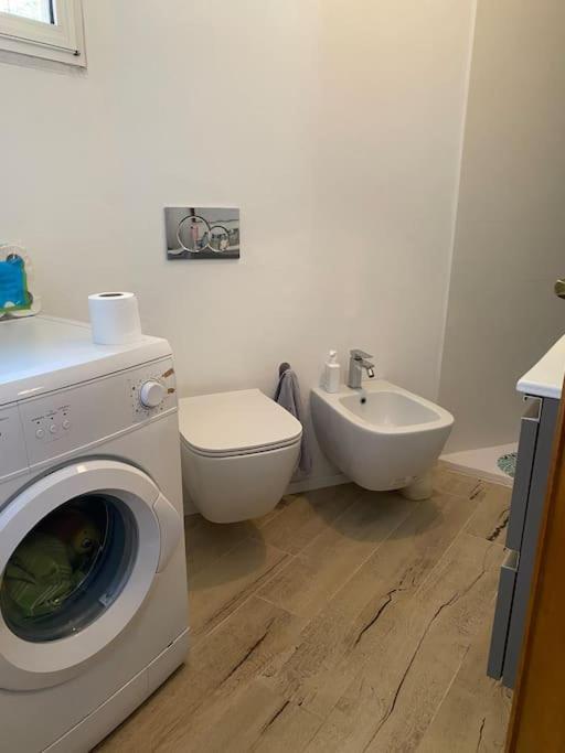 Ca Rara Pied A Terre Lägenhet Marina Di Carrara Exteriör bild